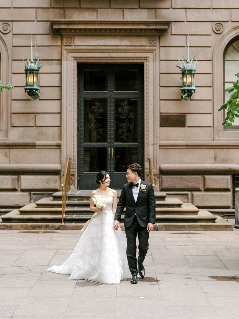 Bride and groom portrait at Lotte Palace Courtyard 