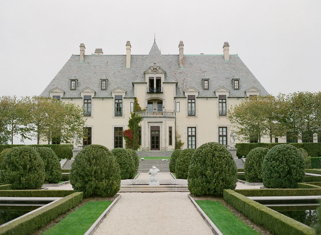Oheka castle luxury European style chateau wedding venue in New York Long Island 